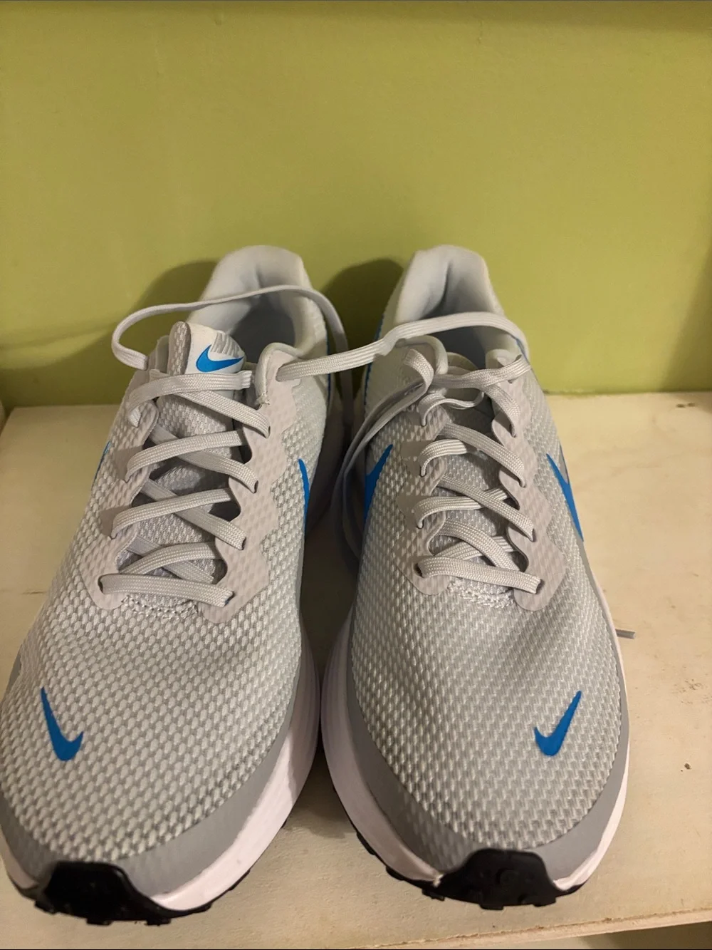 AuthenticNike Revolution 8 in pure Platinum blue Athletic Running Shoes .Size 12